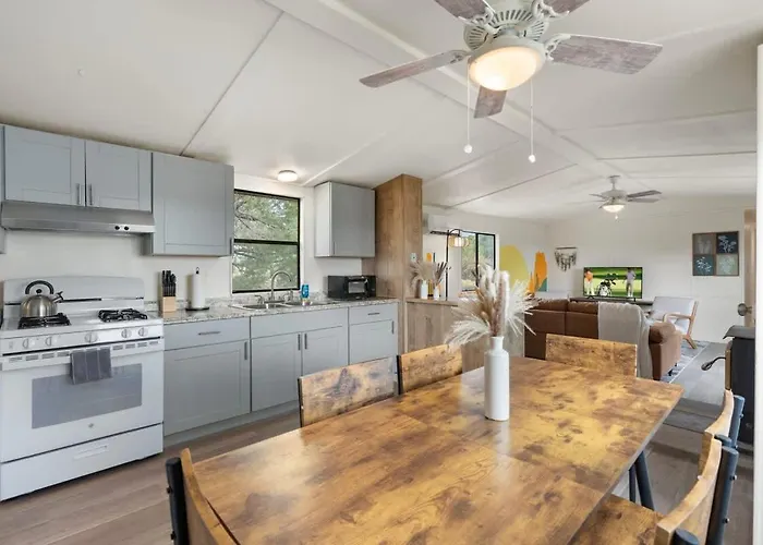 Holiday home Tranquil 12-acre Haven By Grand Canyon Awaits Williams