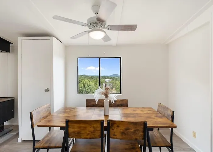 Tranquil 12-acre Haven By Grand Canyon Awaits *